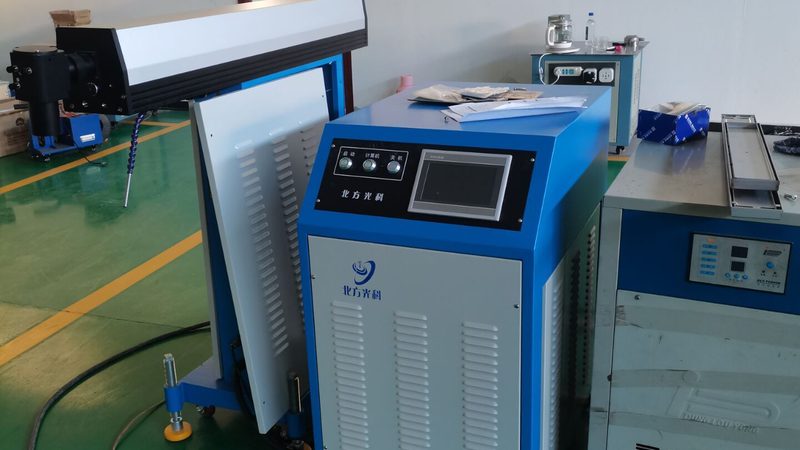 双金属温度计与热电偶：信号输出的本质区别解析